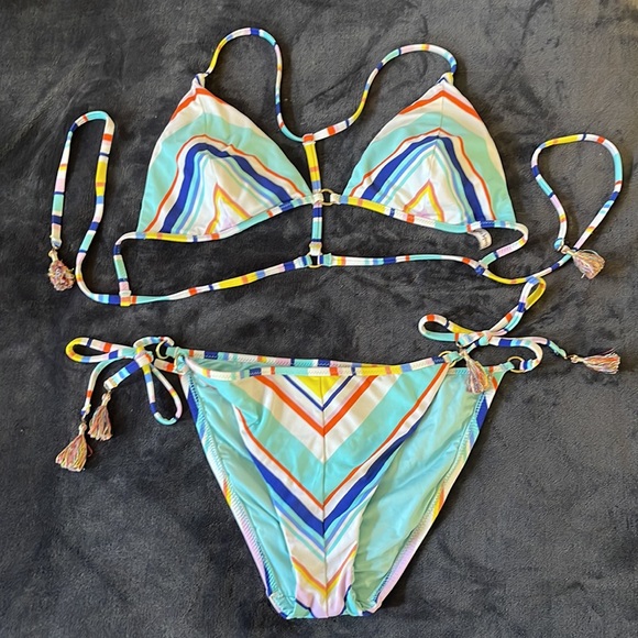 Nannette Lenore Amalfi Coast Bikini Set 👙🏝️ - Picture 6 of 13